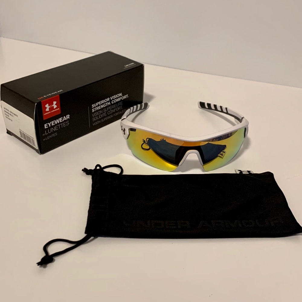 Under Armour
Rival Shield